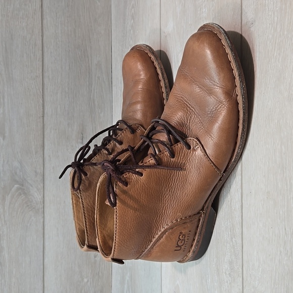 Ugg Australia Mens 5632 Ankle Leather Boots shoes sz 10 - Picture 1 of 12